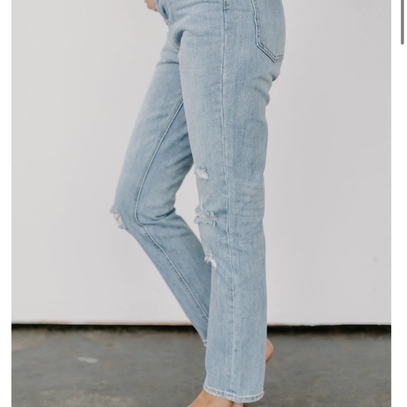 NWOT Blank Paige Distressed Boyfriend Straight Leg Jeans COPY - Picture 3 of 9